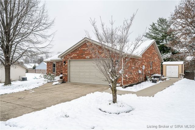 2444 Mallard Run, Jeffersonville, IN 47130