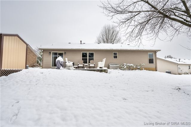 2444 Mallard Run, Jeffersonville, IN 47130