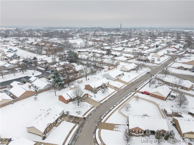 2444 Mallard Run, Jeffersonville, IN 47130