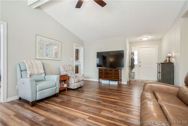 2444 Mallard Run, Jeffersonville, IN 47130