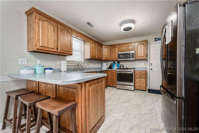 2444 Mallard Run, Jeffersonville, IN 47130