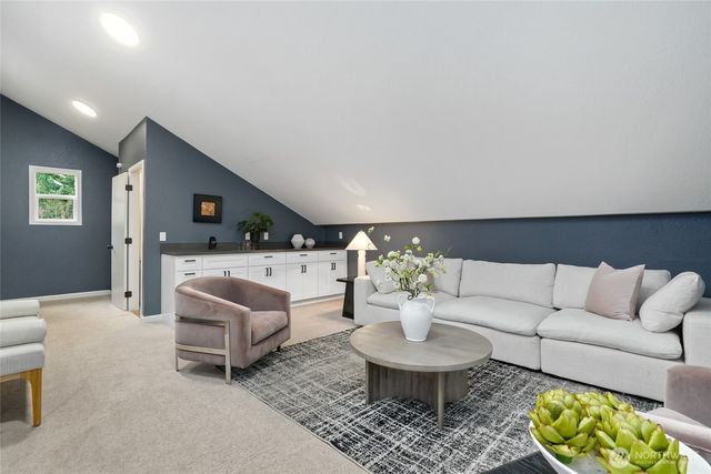 19922 3rd Drive SE, Bothell, WA 98012