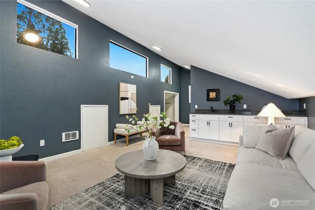 19922 3rd Drive SE, Bothell, WA 98012