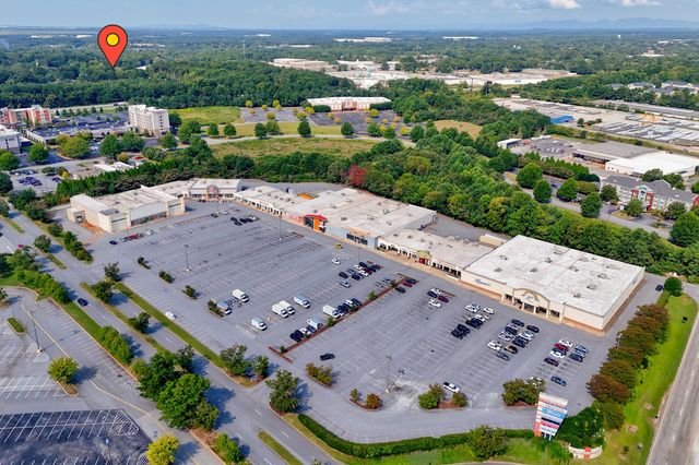 1320 Shoresbrook Road, Spartanburg, SC 29301