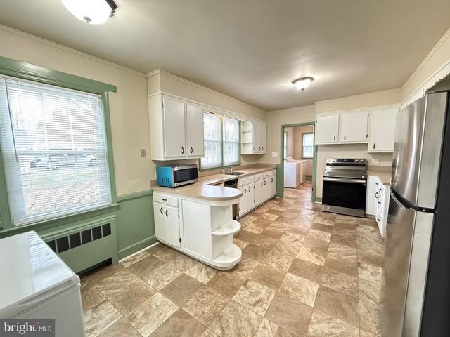 118 SAINT MARYS AVE, La Plata, MD 20646