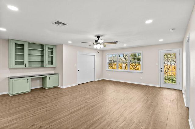 347 Monroe ST, Giddings, TX 78942