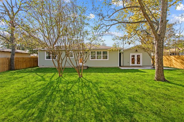 347 Monroe ST, Giddings, TX 78942