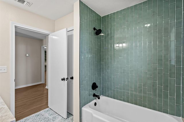 347 Monroe ST, Giddings, TX 78942