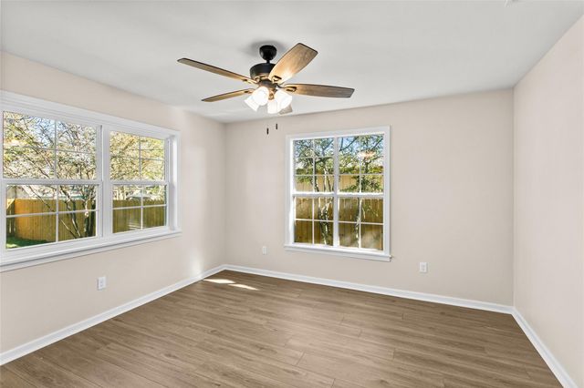 347 Monroe ST, Giddings, TX 78942