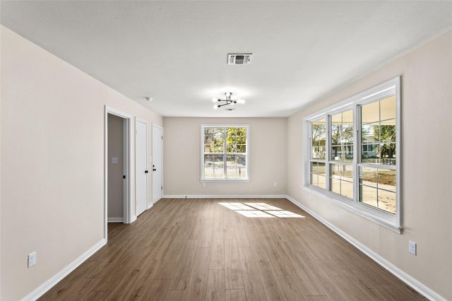 347 Monroe ST, Giddings, TX 78942