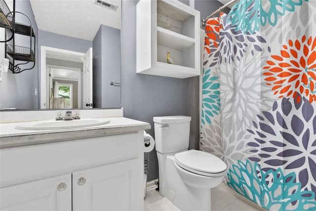 2700 Bay Ridge Drive, Loganville, GA 30052
