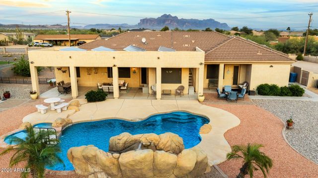 1104 N MOUNTAIN Road, Mesa, AZ 85207