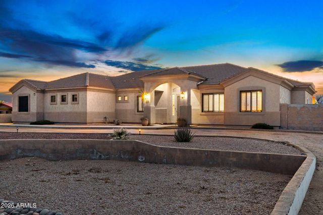 1104 N MOUNTAIN Road, Mesa, AZ 85207