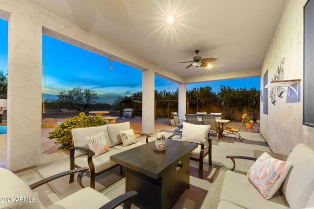 1104 N MOUNTAIN Road, Mesa, AZ 85207