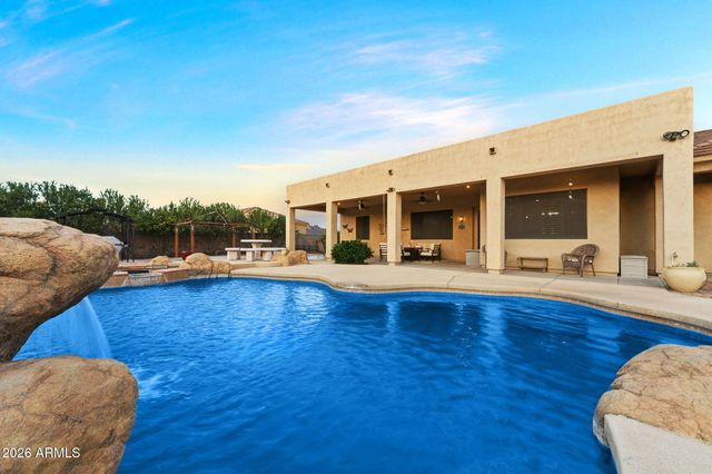 1104 N MOUNTAIN Road, Mesa, AZ 85207