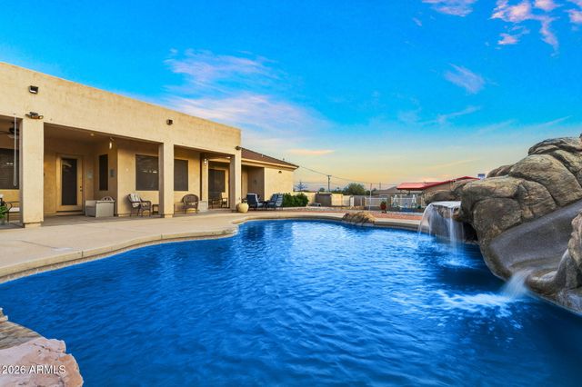 1104 N MOUNTAIN Road, Mesa, AZ 85207