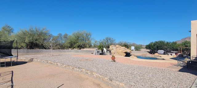 1104 N MOUNTAIN Road, Mesa, AZ 85207