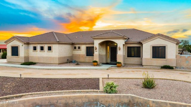 1104 N MOUNTAIN Road, Mesa, AZ 85207