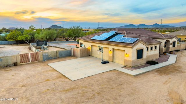 1104 N MOUNTAIN Road, Mesa, AZ 85207