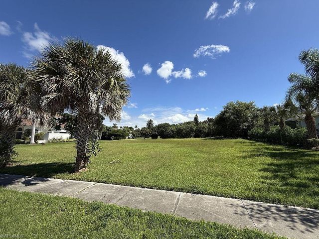 651 S Barfield DR, Marco Island, FL 34145