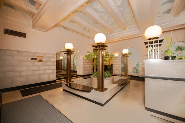 5300 S Shore Drive 111, Chicago, IL 60615