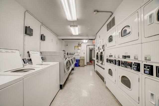 5300 S Shore Drive 111, Chicago, IL 60615