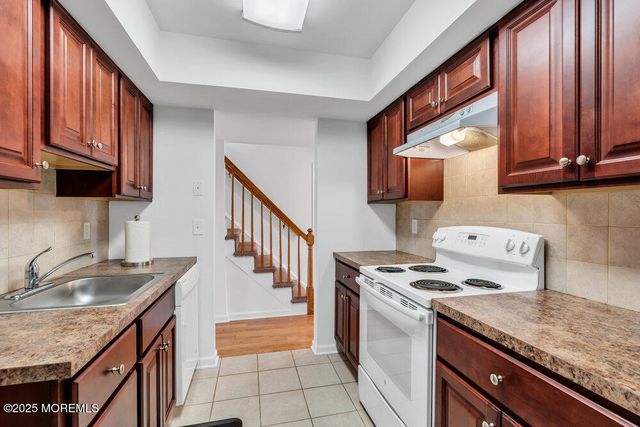 19 Willow Lane, Spring Lake Heights, NJ 07762