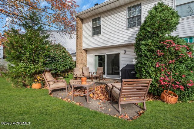 19 Willow Lane, Spring Lake Heights, NJ 07762