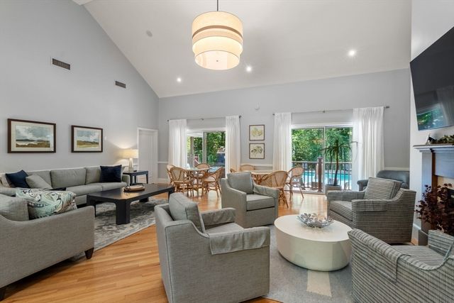 232 Allandale Road 1C, Boston, MA 02467