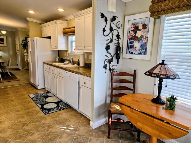 6306 WEALTHY LANE, Zephyrhills, FL 33542