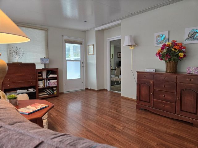 6306 WEALTHY LANE, Zephyrhills, FL 33542