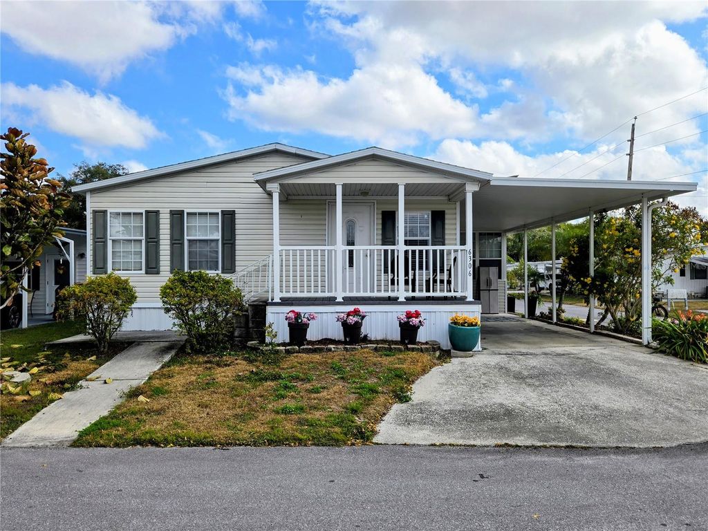 6306 WEALTHY LANE, Zephyrhills, FL 33542