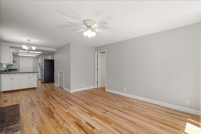 1089 Brookdale Avenue, Medford, OR 97504