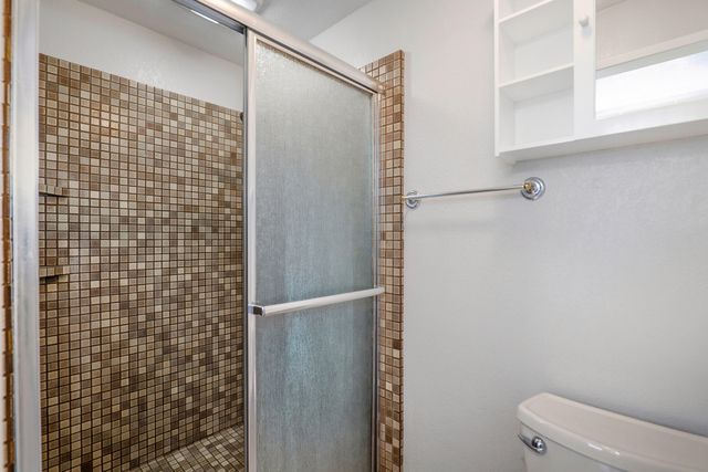 1089 Brookdale Avenue, Medford, OR 97504