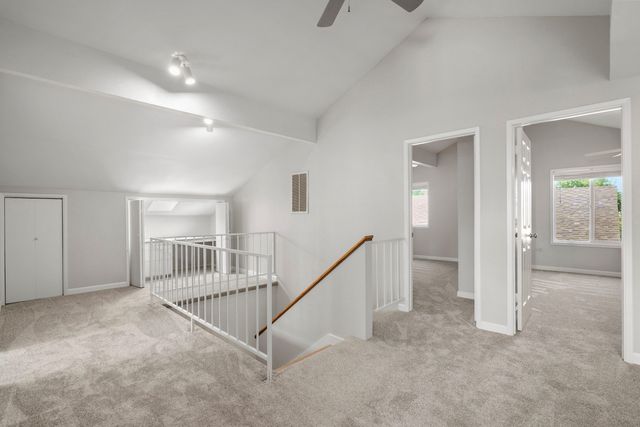 1089 Brookdale Avenue, Medford, OR 97504