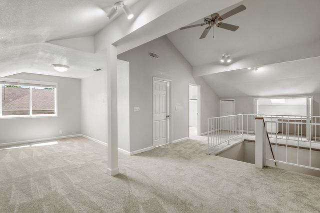 1089 Brookdale Avenue, Medford, OR 97504