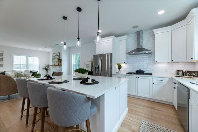 9 Stoneridge Road, Smithfield, RI 02917