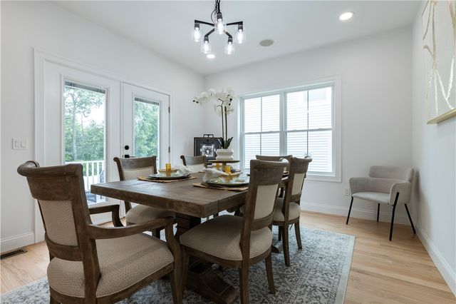 9 Stoneridge Road, Smithfield, RI 02917