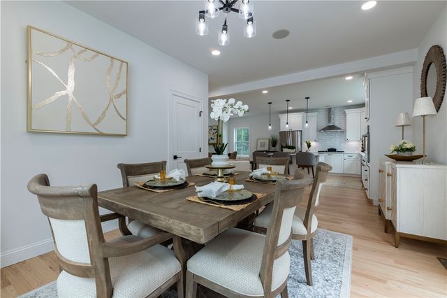 9 Stoneridge Road, Smithfield, RI 02917