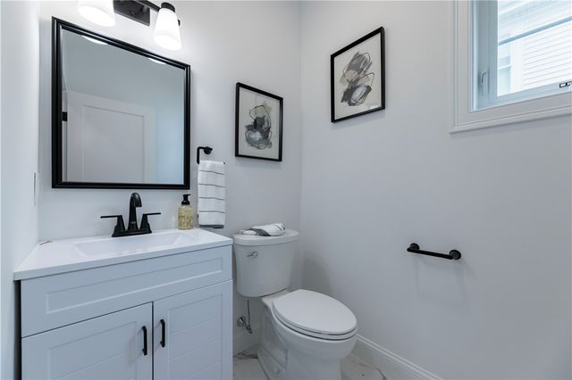 9 Stoneridge Road, Smithfield, RI 02917