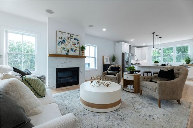 9 Stoneridge Road, Smithfield, RI 02917