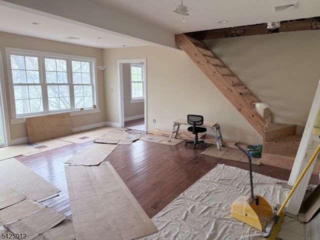 481 Windemere Ave, Mount Arlington Boro, NJ 07856