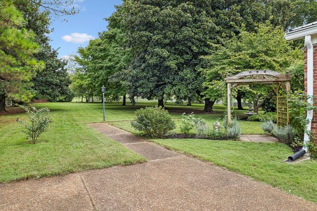 2641 Buckner Rd, Thompsons Station, TN 37179