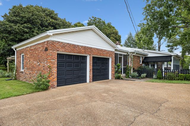 2641 Buckner Rd, Thompsons Station, TN 37179