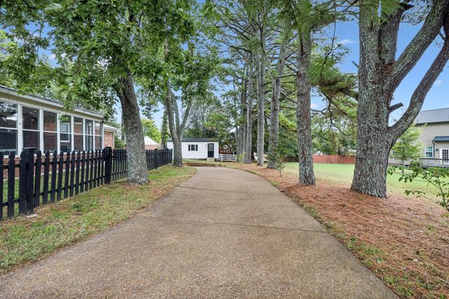 2641 Buckner Rd, Thompsons Station, TN 37179