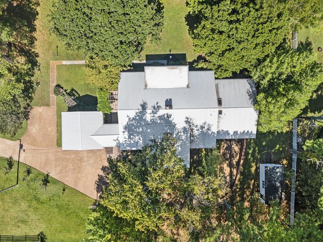 2641 Buckner Rd, Thompsons Station, TN 37179