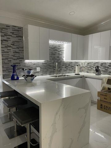 5855 SW 128th Ct 5855, Miami, FL 33183