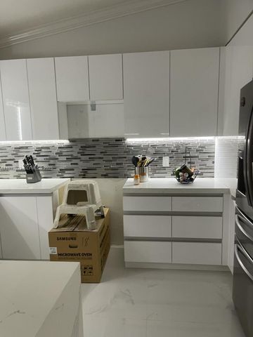 5855 SW 128th Ct 5855, Miami, FL 33183