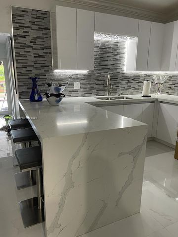 5855 SW 128th Ct 5855, Miami, FL 33183