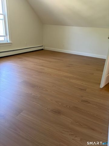 37-39 Hillside Avenue, Branford, CT 06405